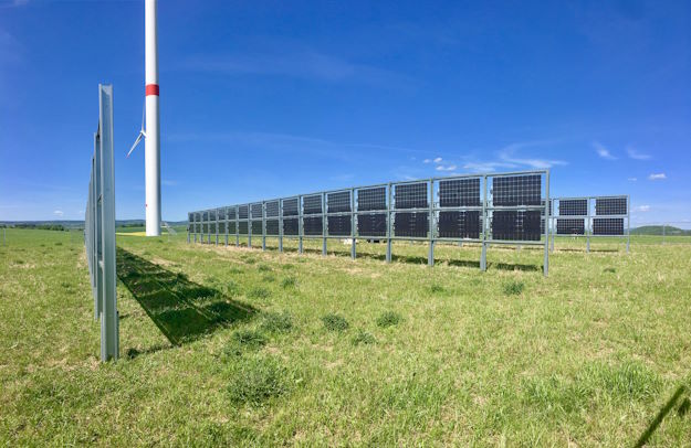 bifaziale-solarmodule als Zaun