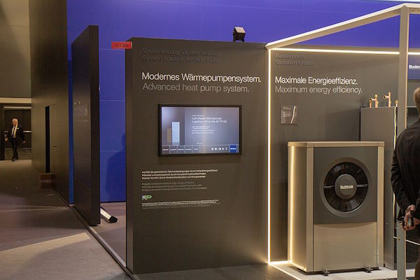 Luft-Wasser-Wärmepumpe von Buderus